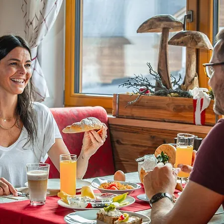 Grizzly Sport & Motorrad Resort Hotel 4*