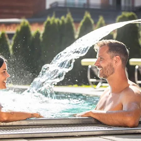 Grizzly Sport & Motorrad Resort Hotel 4*