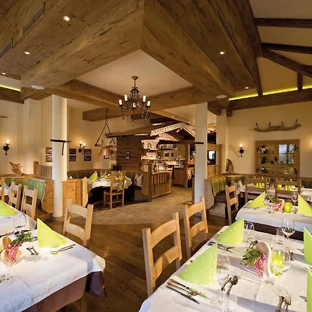 Grizzly Sport & Motorrad Resort 4* Sankt Margarethen im Lungau